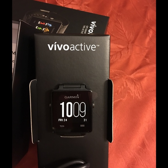 Garmin vivoactive GPS Smartwatch - Picture 4 of 4