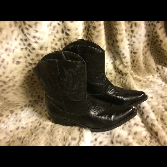 Shortie cowboy boots