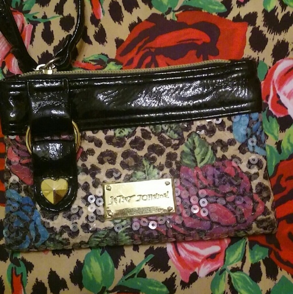 Wallet Betsey Johnson  NO FILTER