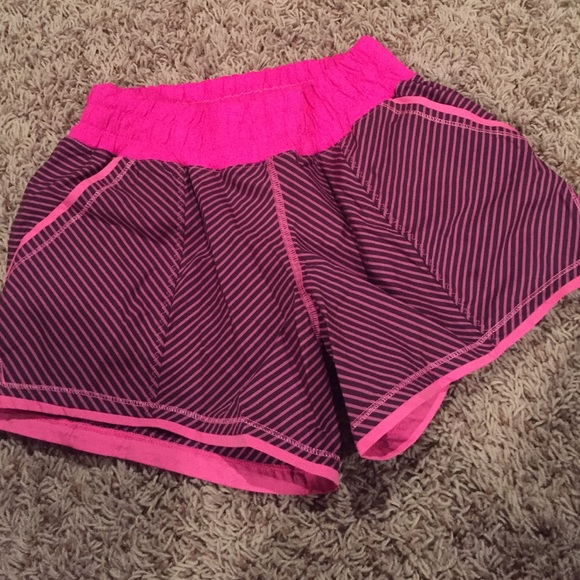 Lululemon Shake and Break Short