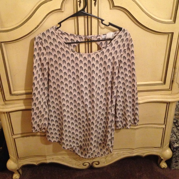 Beige and black blouse