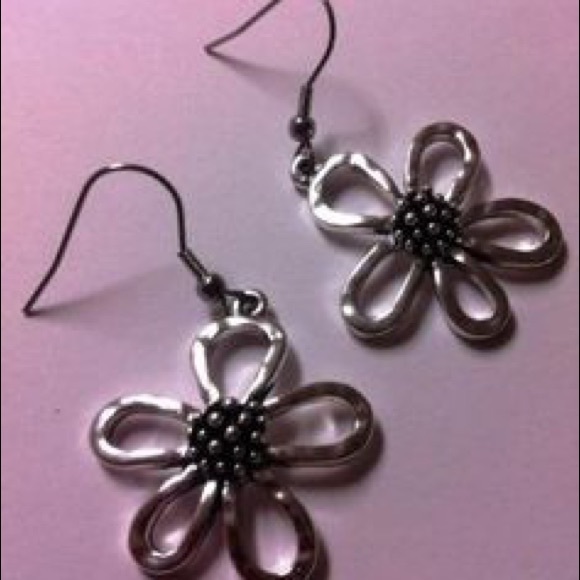 Premier designs earrings