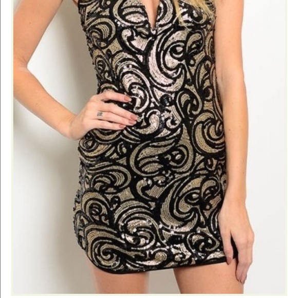 New sequin dress - Picture 2 of 4