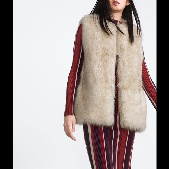 🧡Zara faux fur waistcoat - Picture 3 of 3