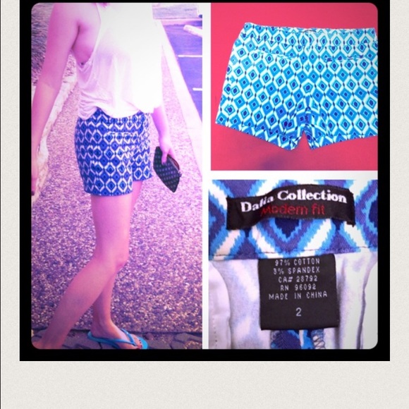 Dalia Collection printed shorts! - Picture 2 of 4