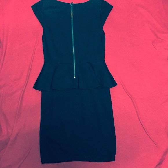 XX SOLD! Xx 💁🏼Alice & Olivia peplum LBD!! - Picture 2 of 4