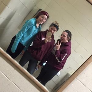 Meet your Posher, Logan