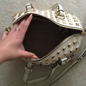 ✨BEST PRICE MK ✨ Grayson Studded Bag optic white