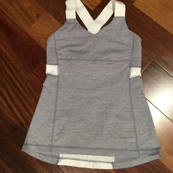✨Sold✨Lululemon grey/white tank top