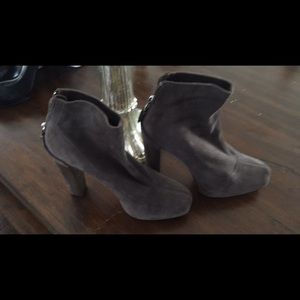 BRIAN ATWOOD FEDELINE   Suede Designer  Booties