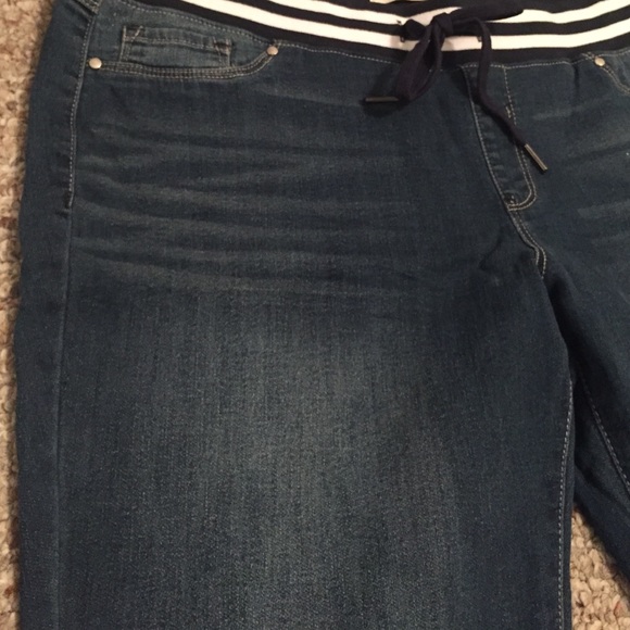 🚫SOLD🚫 Blue Jean Joggers - Picture 2 of 3