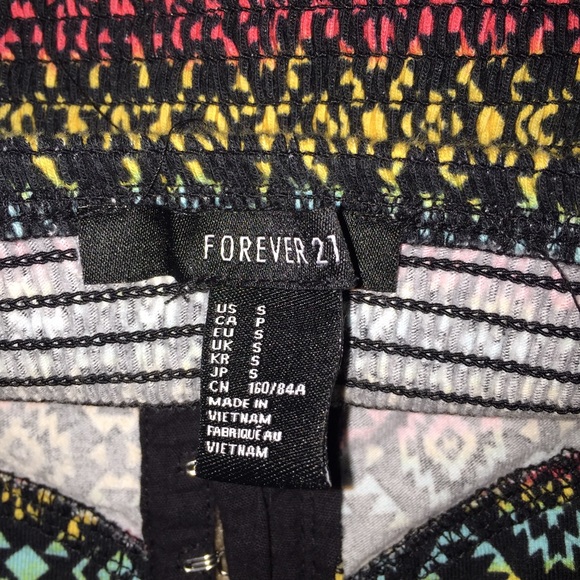 Cropped top super fun colors! - Picture 2 of 4