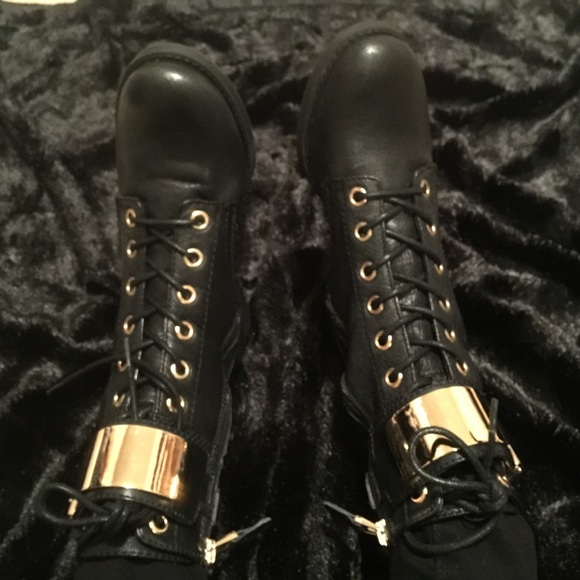 Guess combat boots