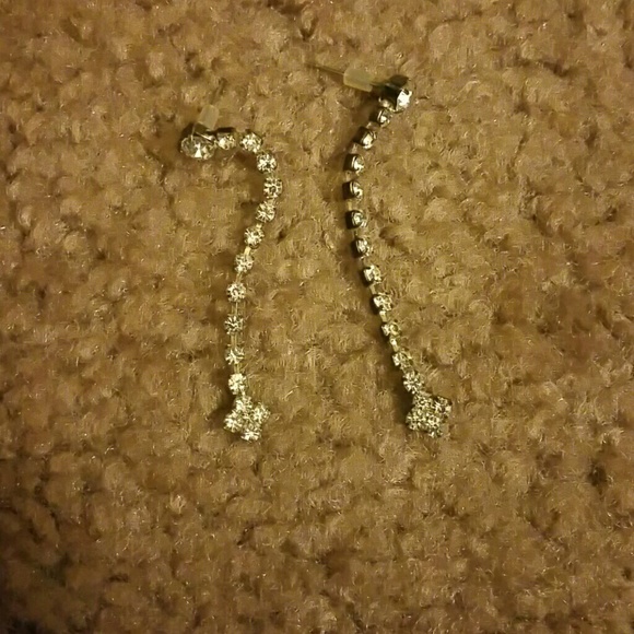 Dangle sparkle earrings