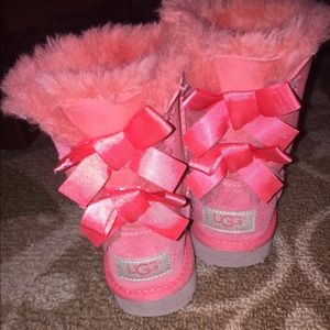 UGG BAILEY BOW BOOTS - infant SIZE 9