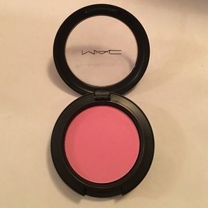 I'm a lover pro long wear blush