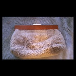 Uggs abrielle clutch