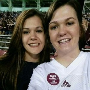 Meet your Posher, Abigail