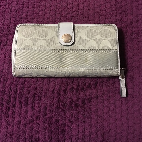 Coach Signature Wallet