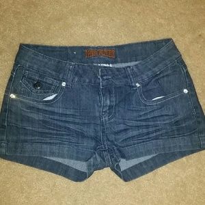 Jean shorts with sequins