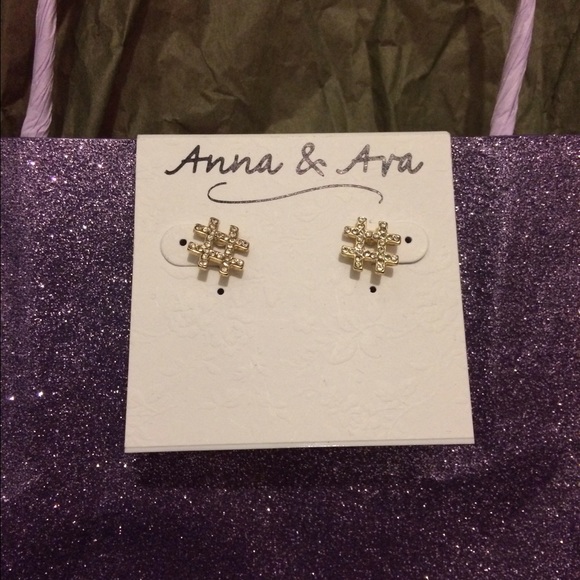 # Hashtag Earrings #