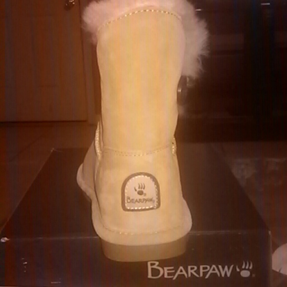 New bearpaw boots - Picture 3 of 3