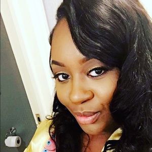 Meet your Posher, Evie