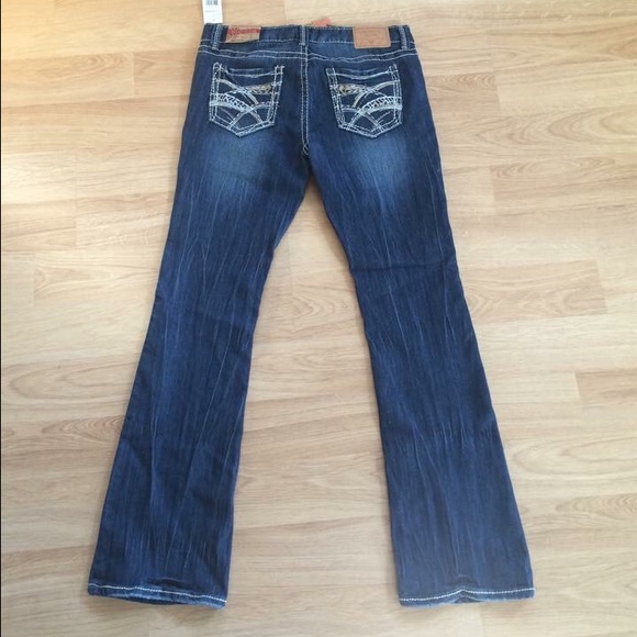 💰SOLD💰 Amethyst Jeans. Slim boot cut. - Picture 2 of 4