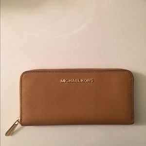 Michaels Kors wallet