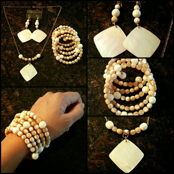 BEAUTIFUL Sand Glass and Shells Jewelry Set