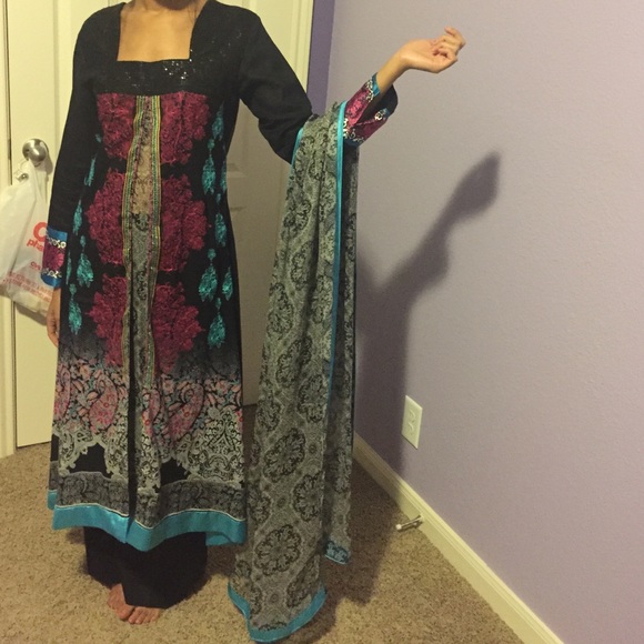Indian Pakistani salwar kameez