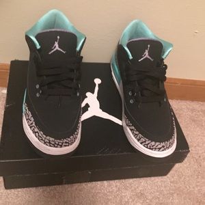 Brand New Tiffany 3s Size 6.5Y