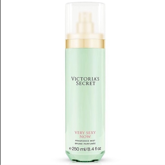 NWT Very Sexy Now fragrance mist
