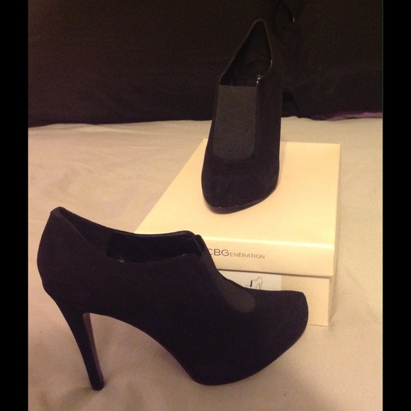 Very stylish Black Suede Bootie, worn 2-3 times