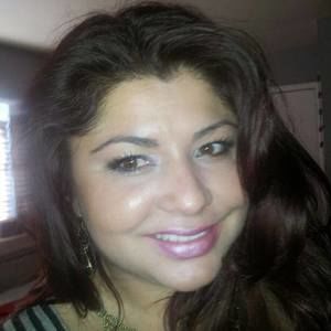 Meet your Posher, Violeta