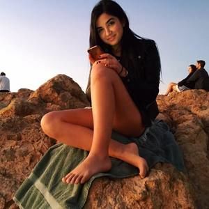 Meet your Posher, Daniella