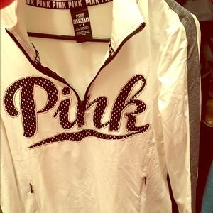 Size M pink ultimate yoga half zip