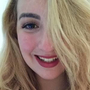 Meet your Posher, Dina