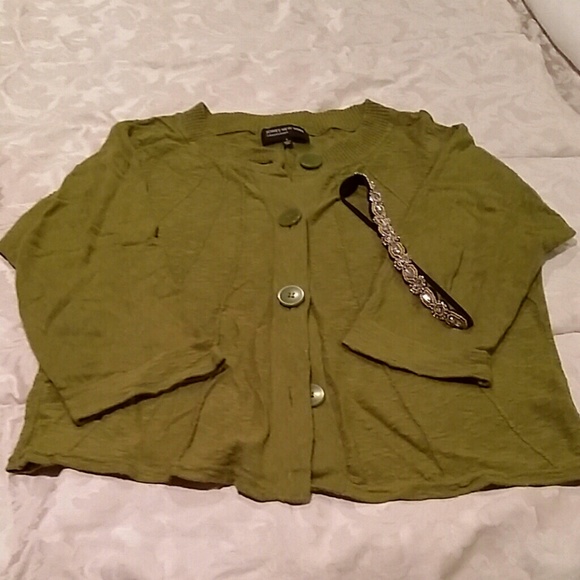Jones new York green 3/4 sleeve cardigan.
