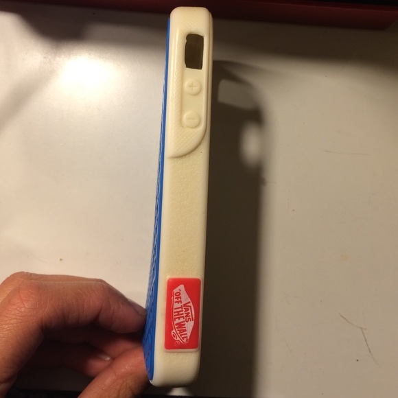 iPhone 4 case - Picture 2 of 3