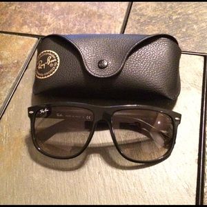 Black Rayban Sunglasses