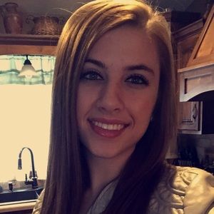 Meet your Posher, Macy