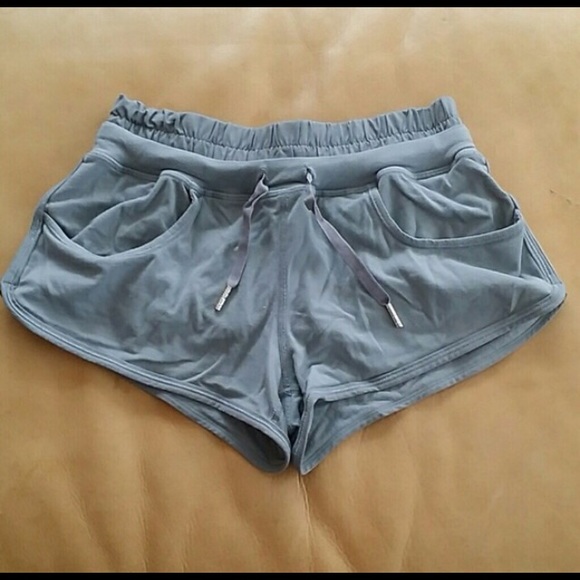 Lululemon drawstring shorts