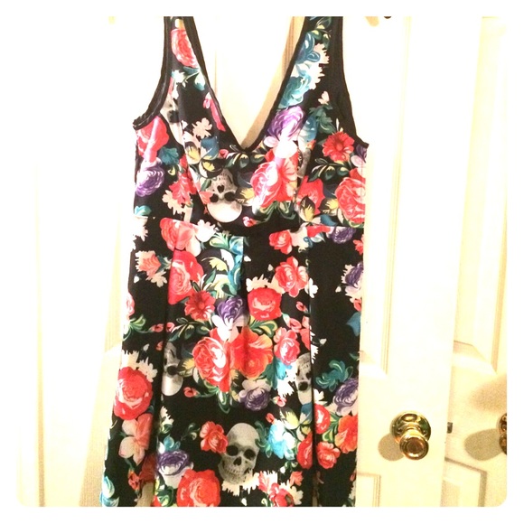 Flowers and skulls dress