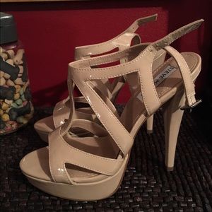 Steve Madden nude heels