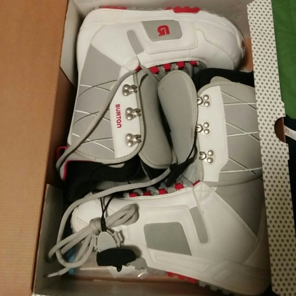Burton Moto women snowboarding boots white/red