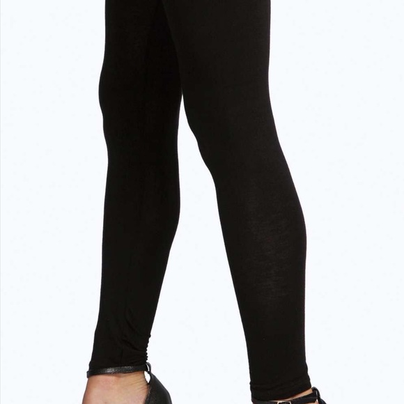 ✋🏻SOLD OUT✋🏻Soft & Cozy Black Viscose Leggings❄️ - Picture 2 of 3