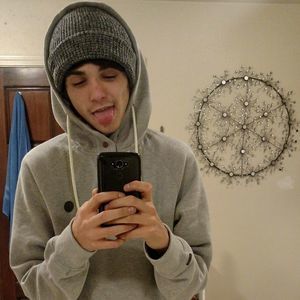 Meet your Posher, Eion