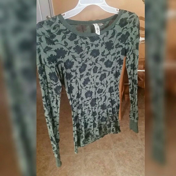 Long sleeve