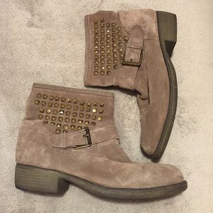 Outlaw Steve Madden booties